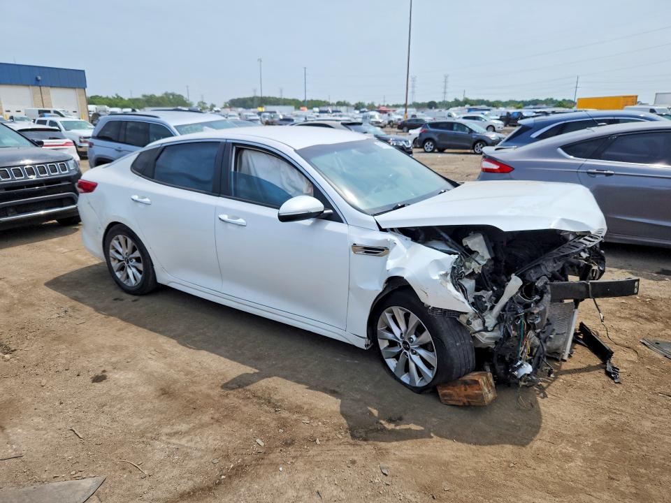 Продаж на аукціоні авто 2017 Kia Optima, vin: 5XXGT4L36HG133620, номер лоту: 63197766