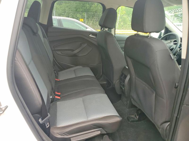 61335216 :رقم المزاد ، 1FMCU0GD7HUD18403 vin ، 2017 Ford Escape مزاد بيع