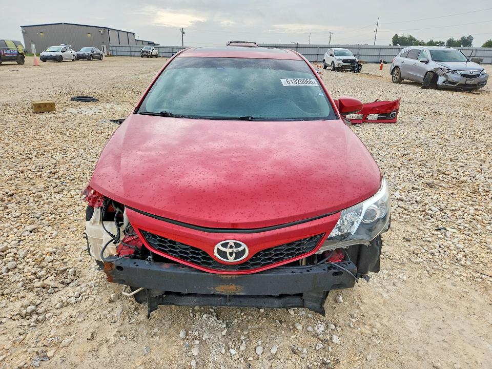 61320066 :رقم المزاد ، 4T1BK1FK2CU509226 vin ، 2012 Toyota Camry مزاد بيع