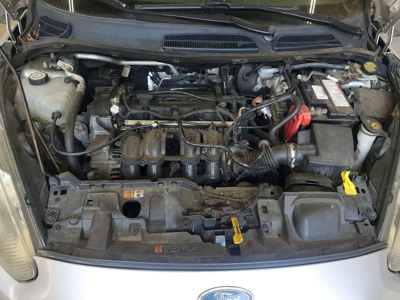 63186396 :رقم المزاد ، 3FADP4AJ5FM135580 vin ، 2015 Ford Fiesta مزاد بيع