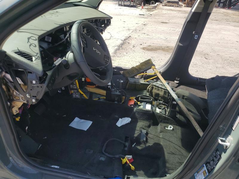 61551136 :رقم المزاد ، KNDCR3L17S5145387 vin ، 2025 Kia Niro مزاد بيع