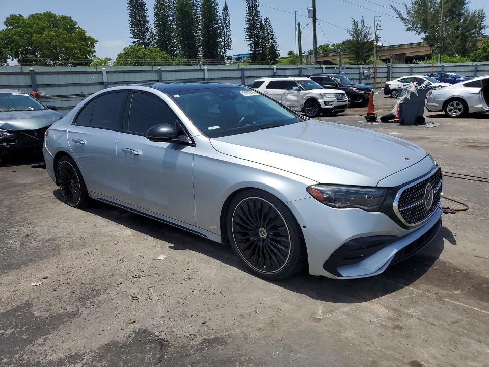 59578326 :رقم المزاد ، W1KLF4HB3RA011788 vin ، 2024 Mercedes-benz E مزاد بيع