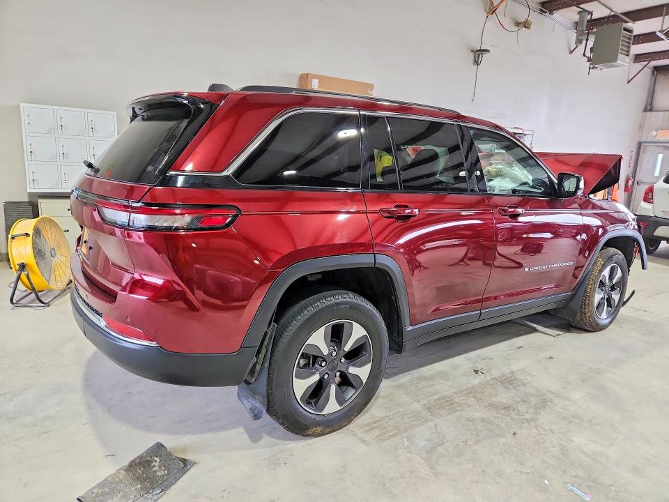 61713276 :رقم المزاد ، 1C4RJYB61N8742341 vin ، 2022 Jeep Grand Cherokee مزاد بيع