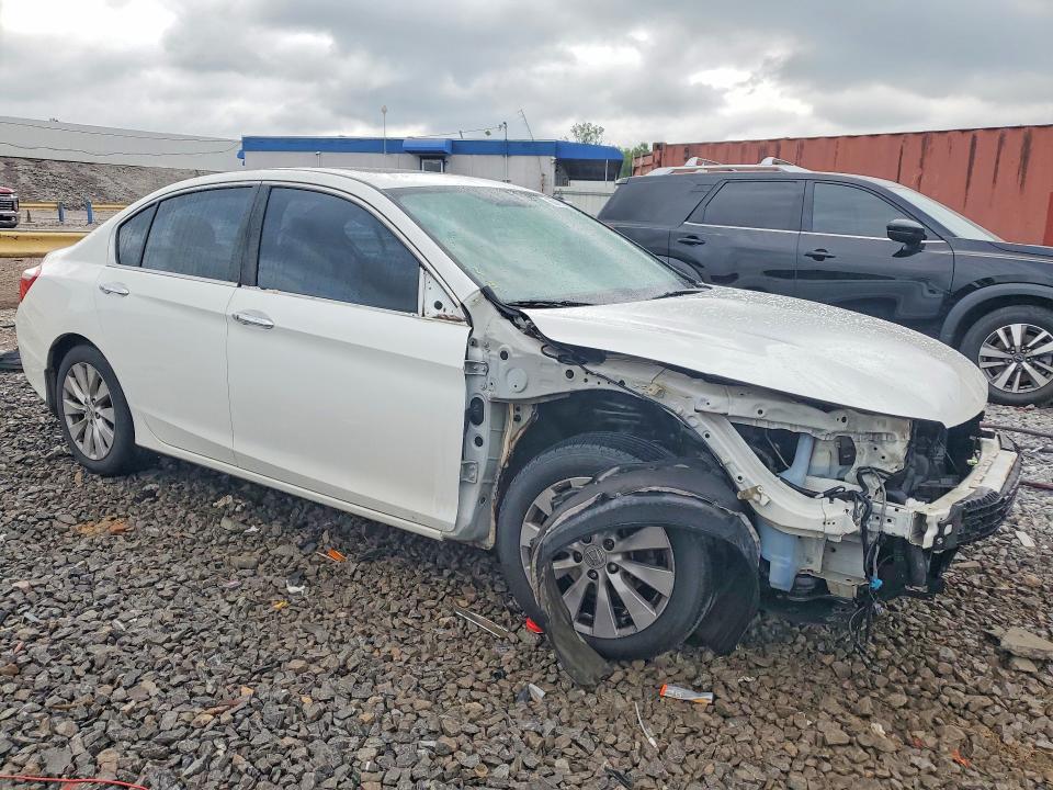 60458006 :رقم المزاد ، 1HGCR2F7XFA112358 vin ، 2015 Honda Accord مزاد بيع