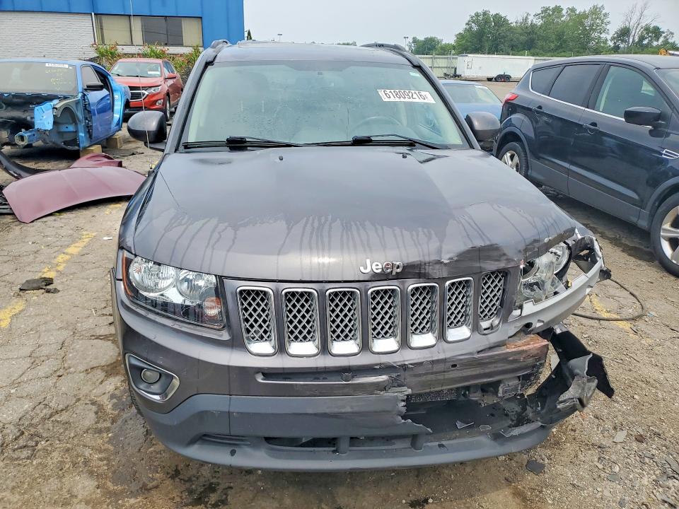 2017 Jeep Compass მანქანა იყიდება აუქციონზე, vin: 1C4NJCEB8HD185532, აუქციონის ნომერი: 61809216
