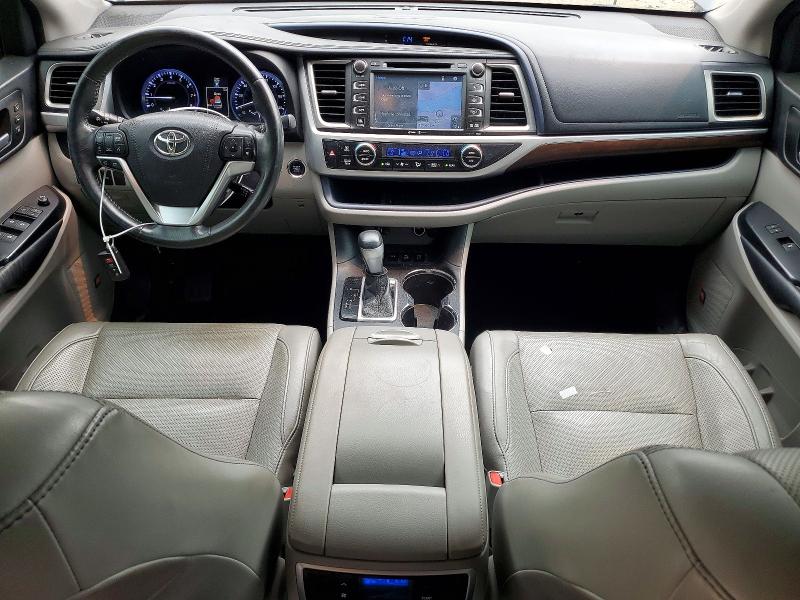 61061826 :رقم المزاد ، 5TDDKRFH2FS181976 vin ، 2015 Toyota Highlander مزاد بيع