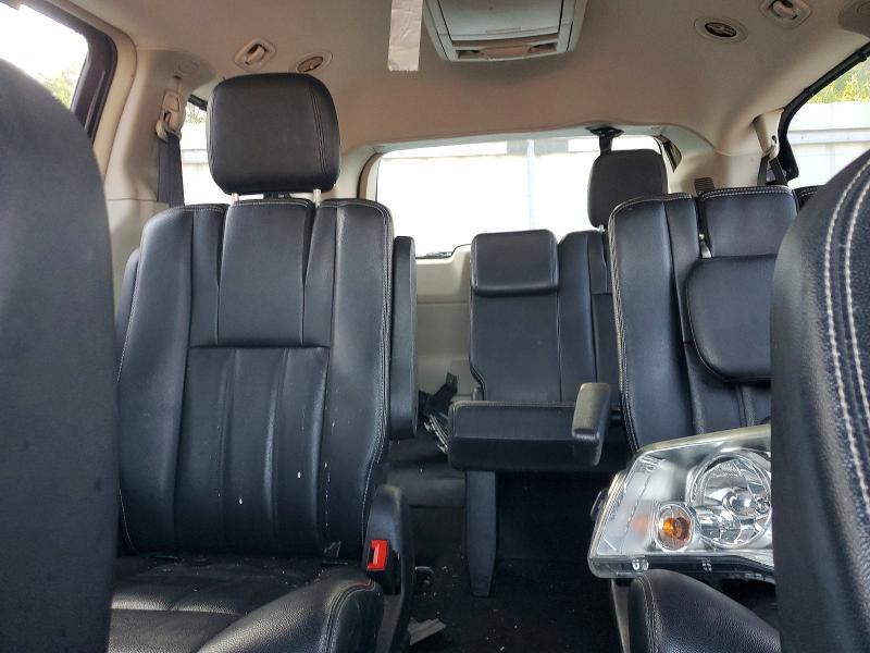 2016 Chrysler Town & Country მანქანა იყიდება აუქციონზე, vin: 2C4RC1BG3GR113097, აუქციონის ნომერი: 61102566