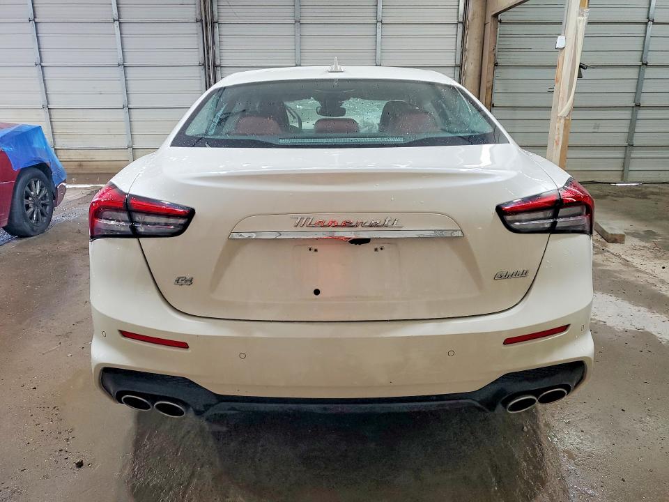 2022 Maserati Ghibli მანქანა იყიდება აუქციონზე, vin: ZAM57YTM9NX399774, აუქციონის ნომერი: 62676416