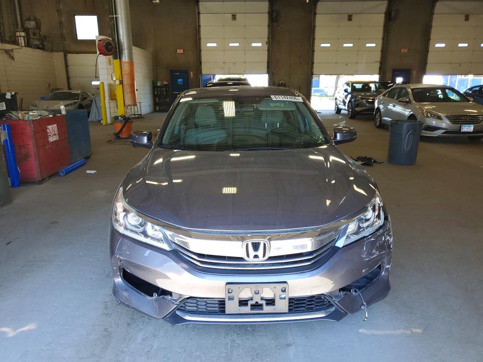 Продажа на аукционе авто 2016 Honda Accord, vin: 1HGCR2F79GA242679, номер лота: 61142406