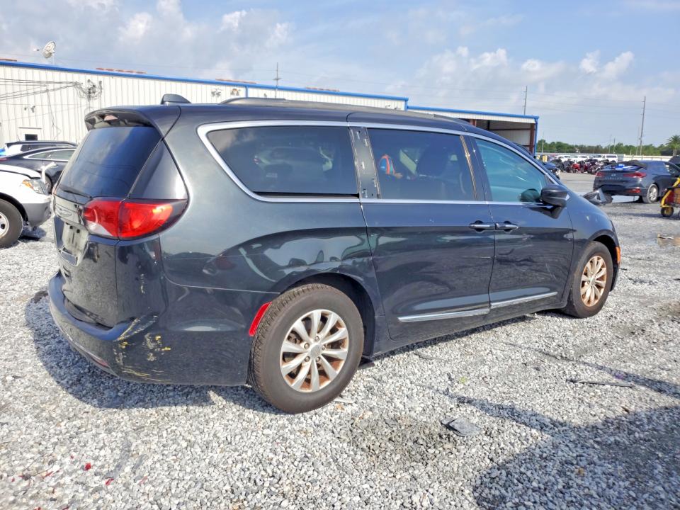 Продаж на аукціоні авто 2017 Chrysler Pacifica, vin: 2C4RC1BGXHR787832, номер лоту: 61925686