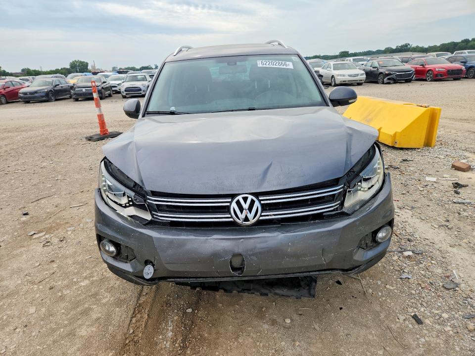 Продажа на аукционе авто 2016 Volkswagen Tiguan, vin: WVGAV7AX8GW575993, номер лота: 62202866