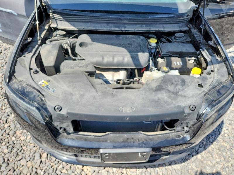 61329036 :رقم المزاد ، 1C4PJMMB4PD106520 vin ، 2023 Jeep Cherokee مزاد بيع