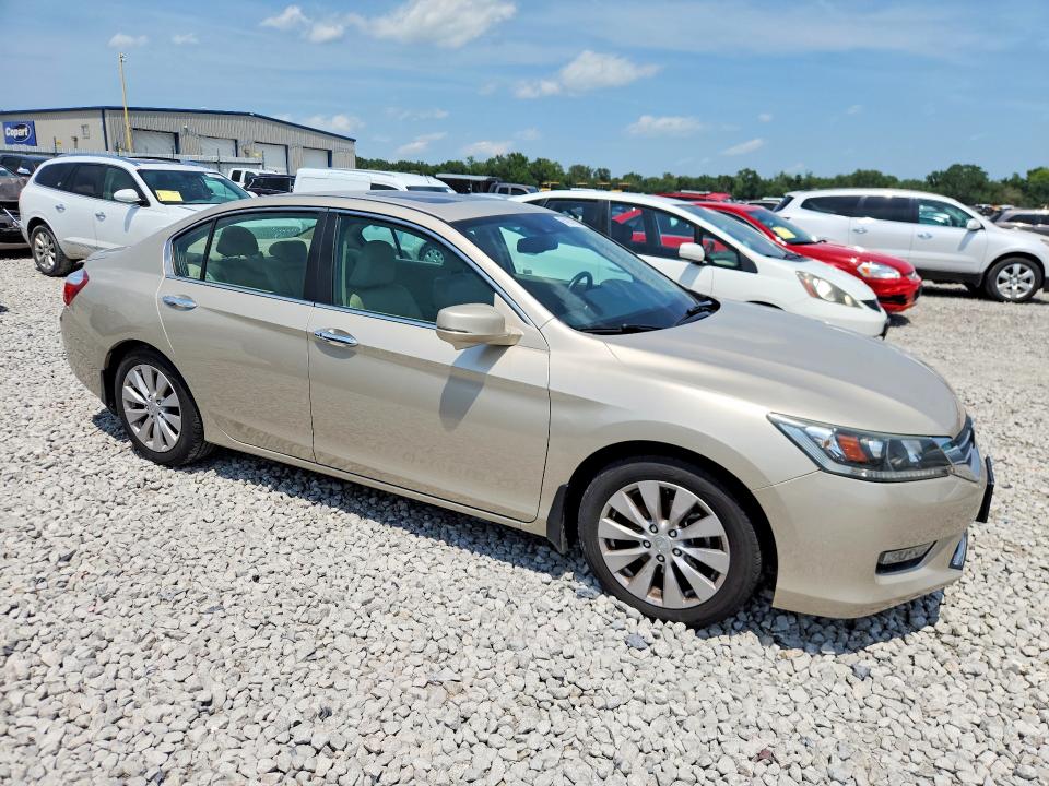 Продажа на аукционе авто 2014 Honda Accord, vin: 1HGCR2F84EA112945, номер лота: 61857226