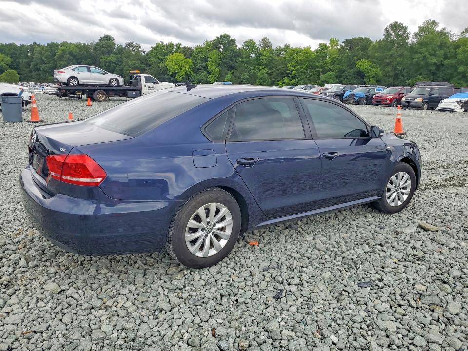 60816876 :رقم المزاد ، 1VWAT7A30FC048941 vin ، 2015 Volkswagen Passat مزاد بيع