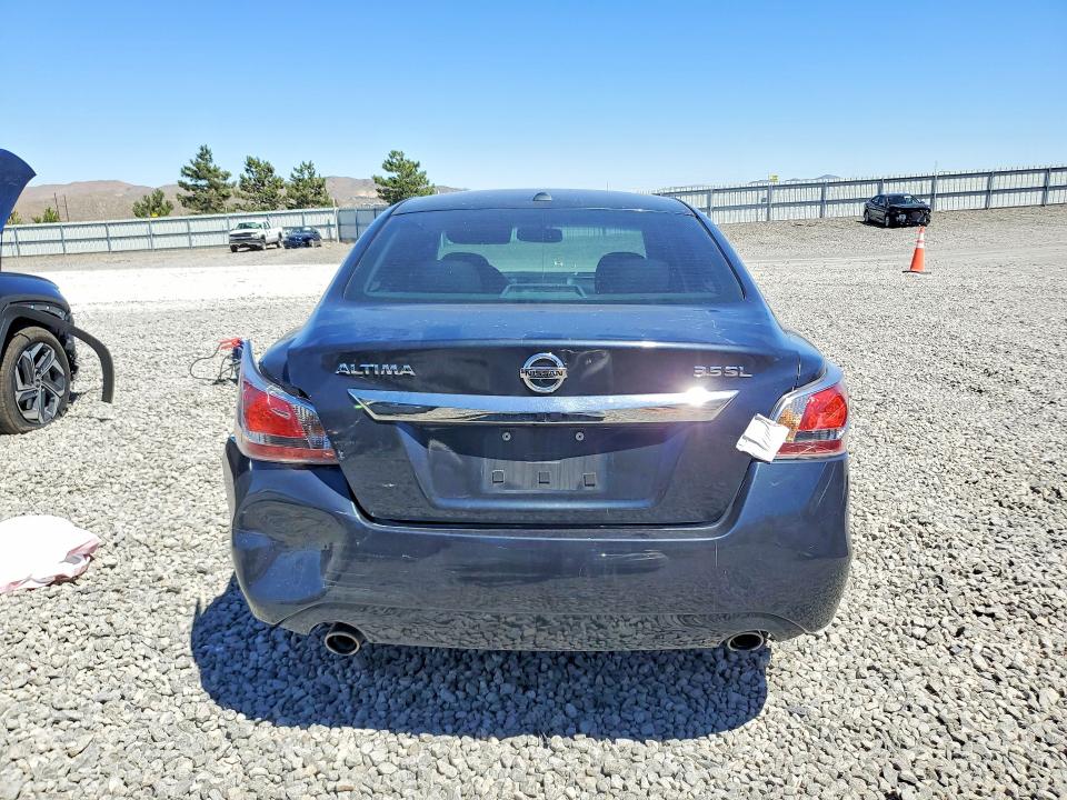 Продажа на аукционе авто 2015 Nissan Altima, vin: 1N4BL3AP9FC140686, номер лота: 63515576