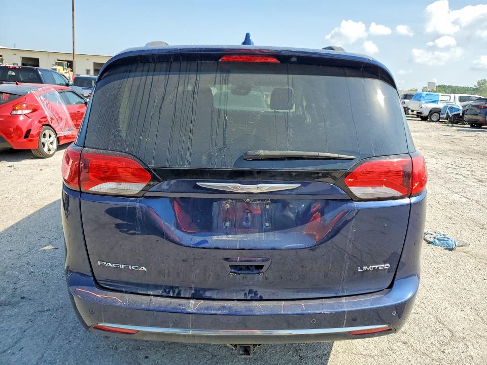 59058166 :رقم المزاد ، 2C4RC1GG8HR778460 vin ، 2017 Chrysler Pacifica مزاد بيع