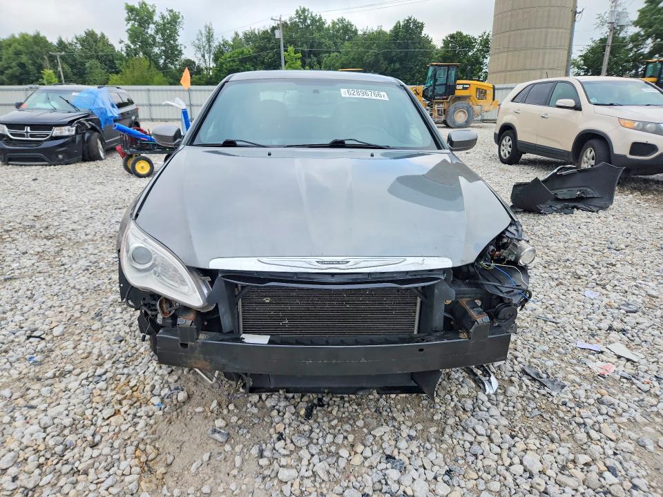 2013 Chrysler 200 მანქანა იყიდება აუქციონზე, vin: 1C3CCBBB0DN580040, აუქციონის ნომერი: 62896766