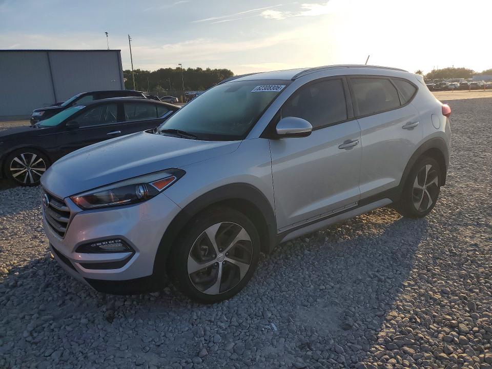 62308306 :رقم المزاد ، KM8J33A27HU550339 vin ، 2017 Hyundai Tucson مزاد بيع