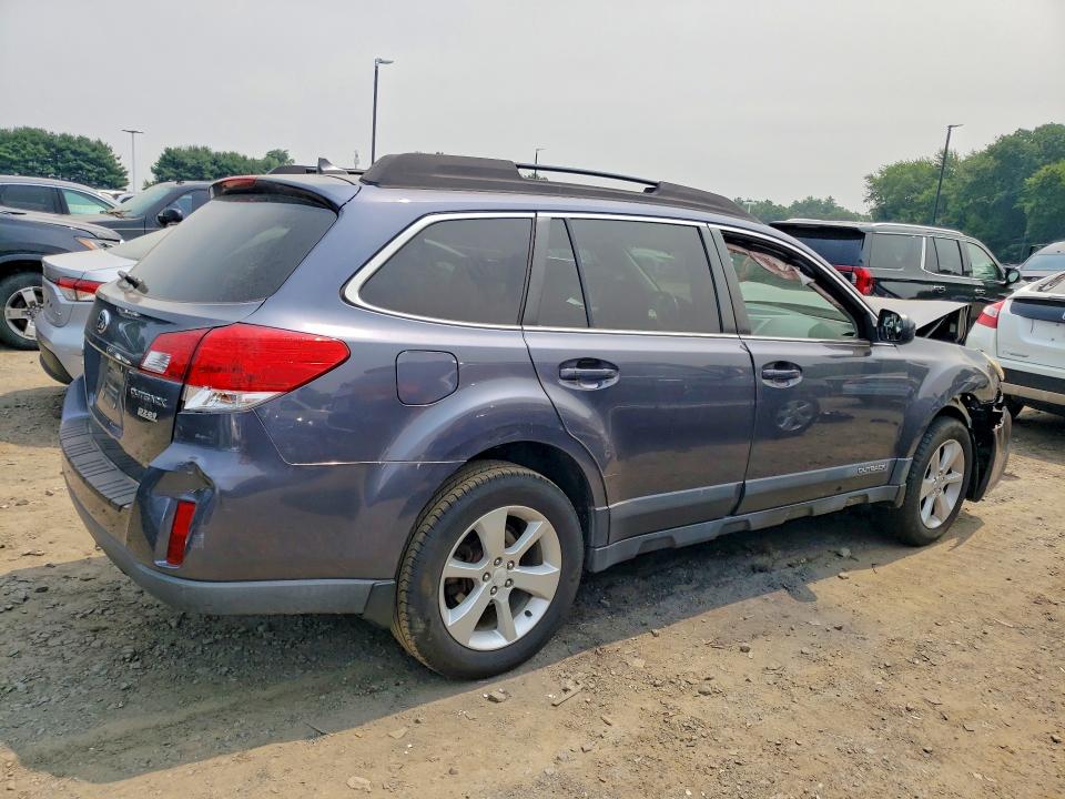 Продажа на аукционе авто 2014 Subaru Outback, vin: 4S4BRBCC5E3204388, номер лота: 61330826