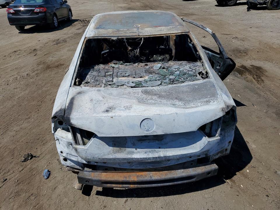 61164486 :رقم المزاد ، 1VWBP7A35CC109219 vin ، 2012 Volkswagen Passat مزاد بيع