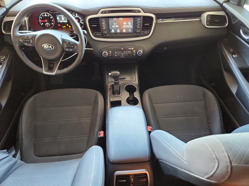 60881106 :رقم المزاد ، 5XYPGDA34JG401587 vin ، 2018 Kia Sorento مزاد بيع