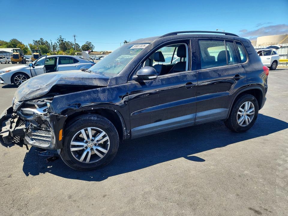 Auction sale of the 2017 Volkswagen Tiguan, vin: WVGBV7AX2HK027954, lot number: 59907026