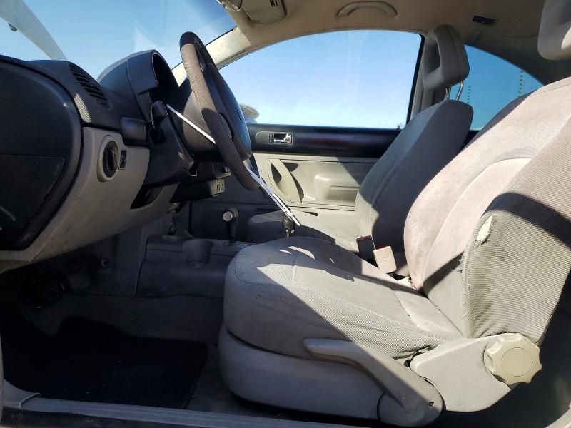 2000 Volkswagen New Beetle მანქანა იყიდება აუქციონზე, vin: 3VWBA21C0YM468018, აუქციონის ნომერი: 60621046