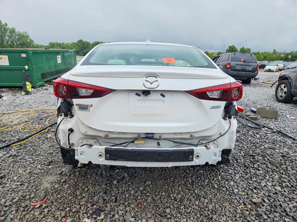 61982916 :رقم المزاد ، 3MZBN1W35JM158668 vin ، 2018 Mazda 3 مزاد بيع