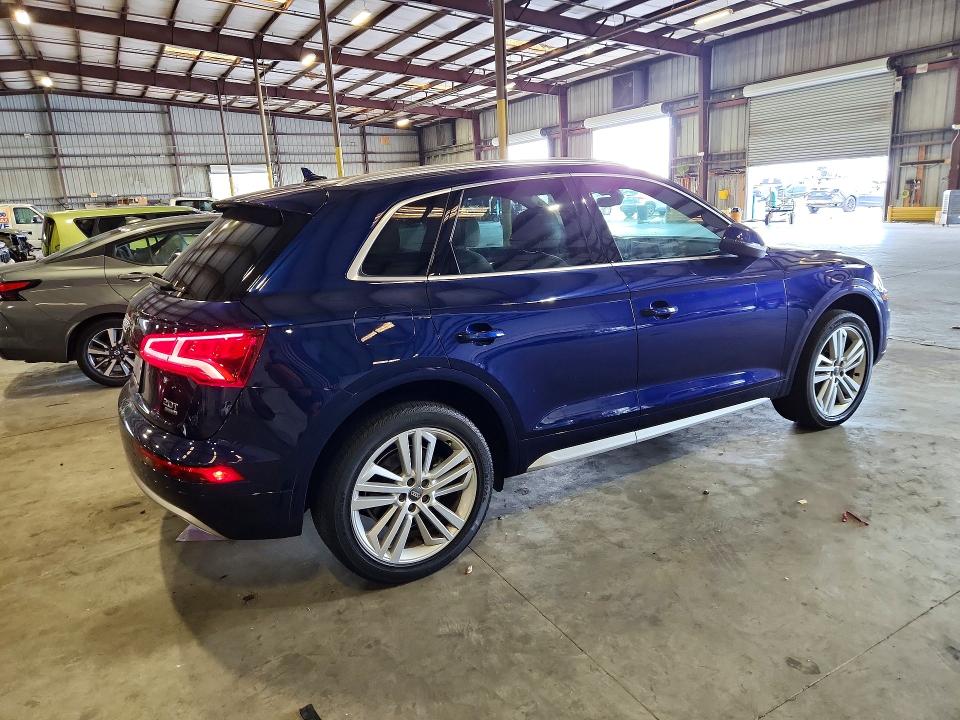 58948176 :رقم المزاد ، WA1BNAFY7J2004799 vin ، 2018 Audi Q5 مزاد بيع
