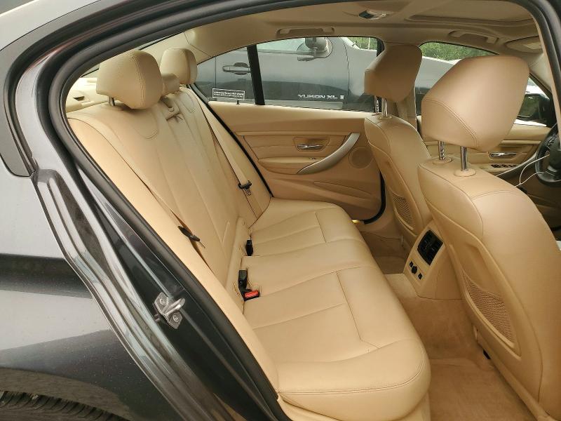 2013 Bmw 328 მანქანა იყიდება აუქციონზე, vin: WBA3B3C56DJ810665, აუქციონის ნომერი: 61414286