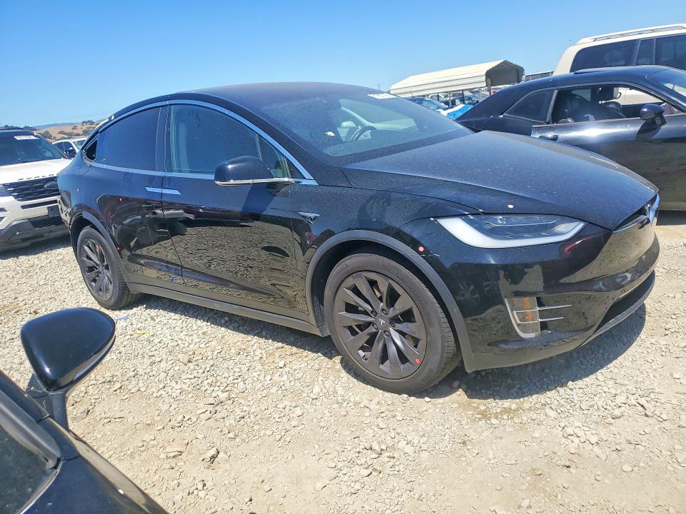 2018 Tesla Model X მანქანა იყიდება აუქციონზე, vin: 5YJXCAE29JF142761, აუქციონის ნომერი: 61925796