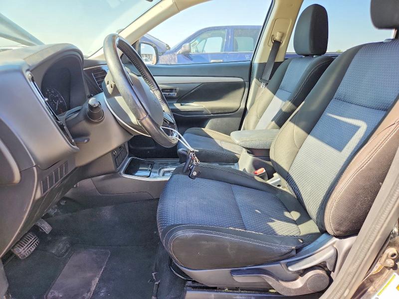 62229756 :رقم المزاد ، JA4AZ3A35JZ054566 vin ، 2018 Mitsubishi Outlander مزاد بيع