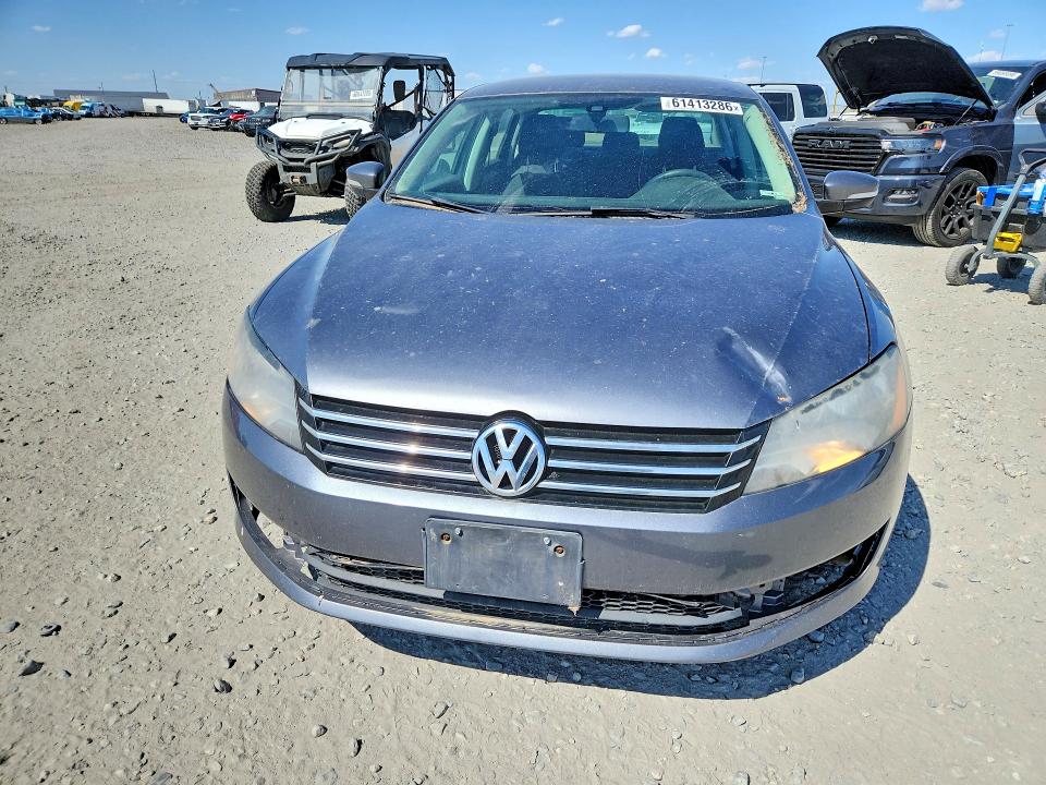 61413286 :رقم المزاد ، 1VWAP7A38DC012531 vin ، 2013 Volkswagen Passat مزاد بيع