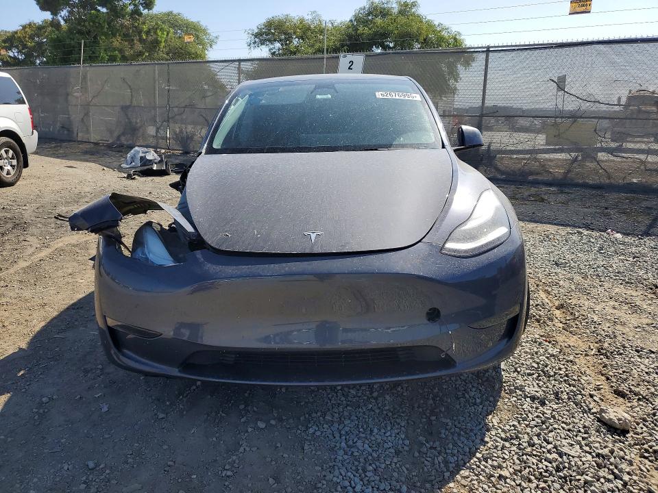 62676996 :رقم المزاد ، 7SAYGDEE4PA113102 vin ، 2023 Tesla Model Y مزاد بيع