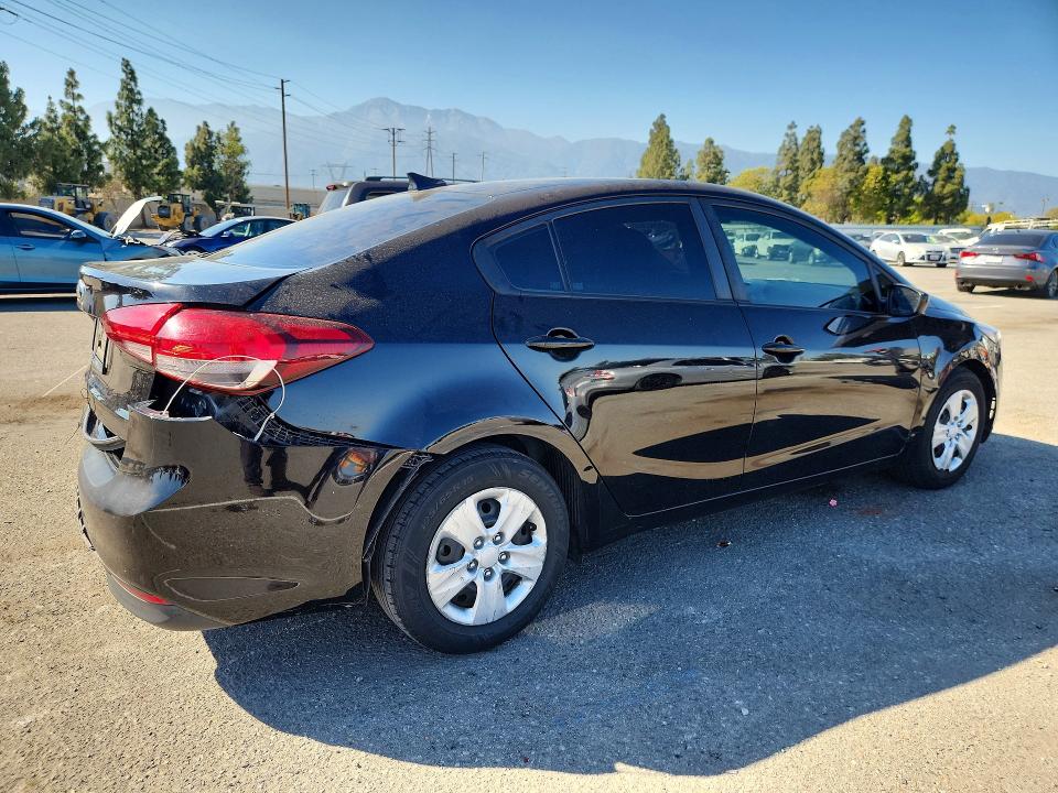 Продаж на аукціоні авто 2018 Kia Forte, vin: 3KPFL4A73JE212324, номер лоту: 59994366
