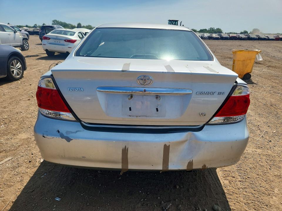 60014806 :رقم المزاد ، 4T1BF30K65U087893 vin ، 2005 Toyota Camry مزاد بيع