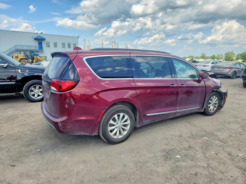 60025196 :رقم المزاد ، 2C4RC1BG2HR595515 vin ، 2017 Chrysler Pacifica مزاد بيع