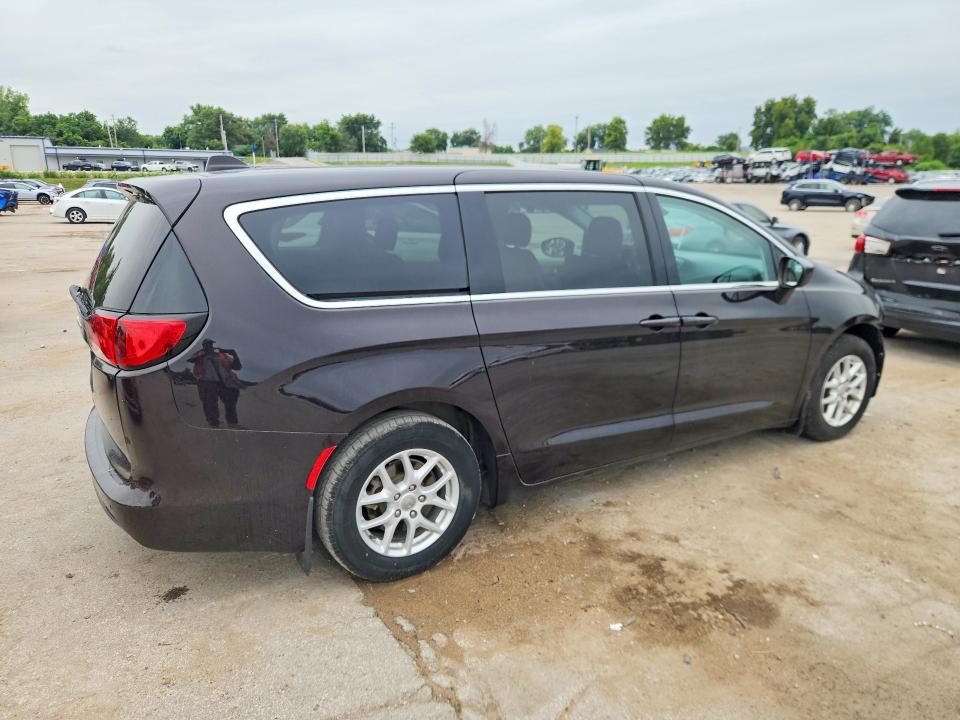 Auction sale of the 2017 Chrysler Pacifica, vin: 2C4RC1DG6HR614645, lot number: 62331006