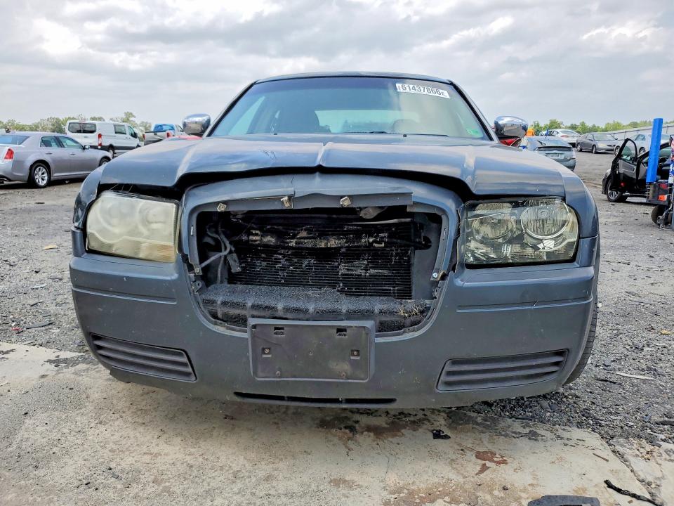 Продажа на аукционе авто 2007 Chrysler 300, vin: 2C3KA43R97H701797, номер лота: 61437866