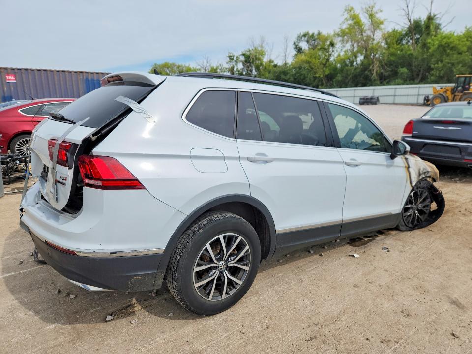 Продажа на аукционе авто 2018 Volkswagen Tiguan, vin: 3VV2B7AXXJM220110, номер лота: 60523776