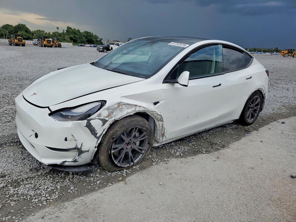 61202676 :رقم المزاد ، 7SAYGDED6RA326191 vin ، 2024 Tesla Model Y مزاد بيع