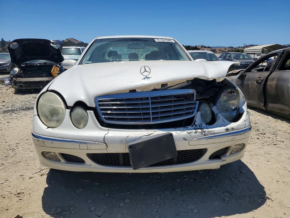 61337606 :رقم المزاد ، WDBUF65J14A509047 vin ، 2004 Mercedes-benz E مزاد بيع