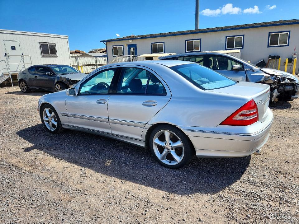 Продажа на аукционе авто 2004 Mercedes-benz C, vin: WDBRF40J04F517581, номер лота: 61569936