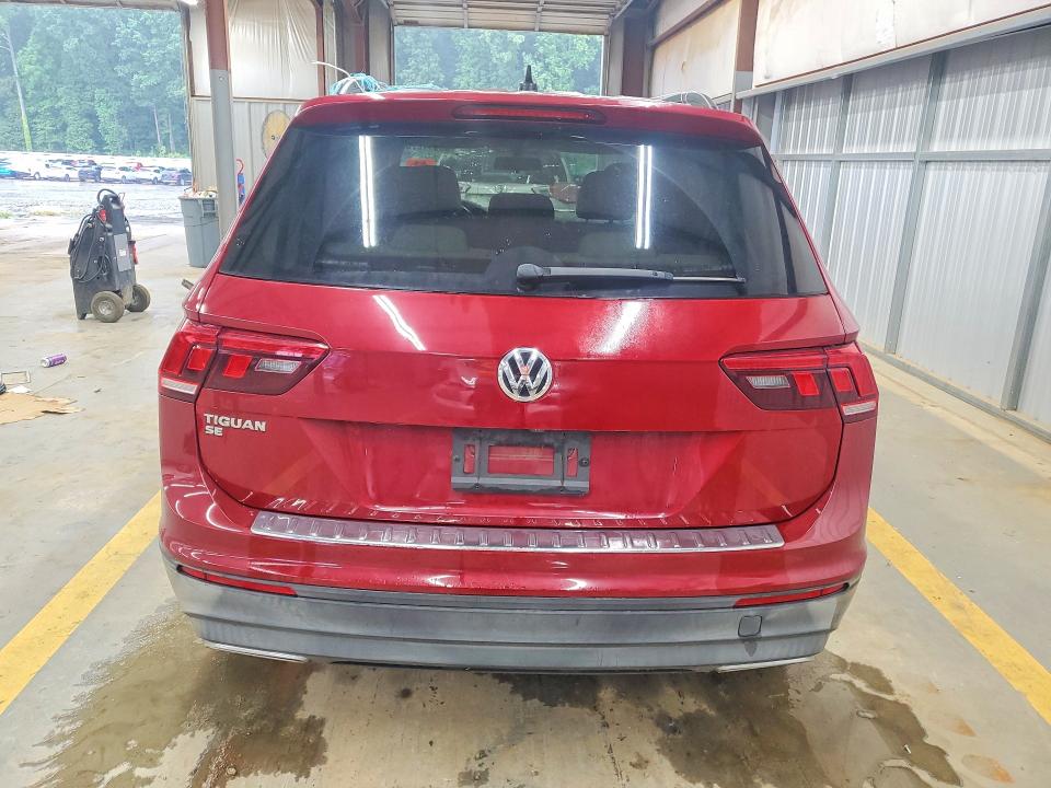 60611276 :رقم المزاد ، 3VV3B7AX6KM044940 vin ، 2019 Volkswagen Tiguan مزاد بيع