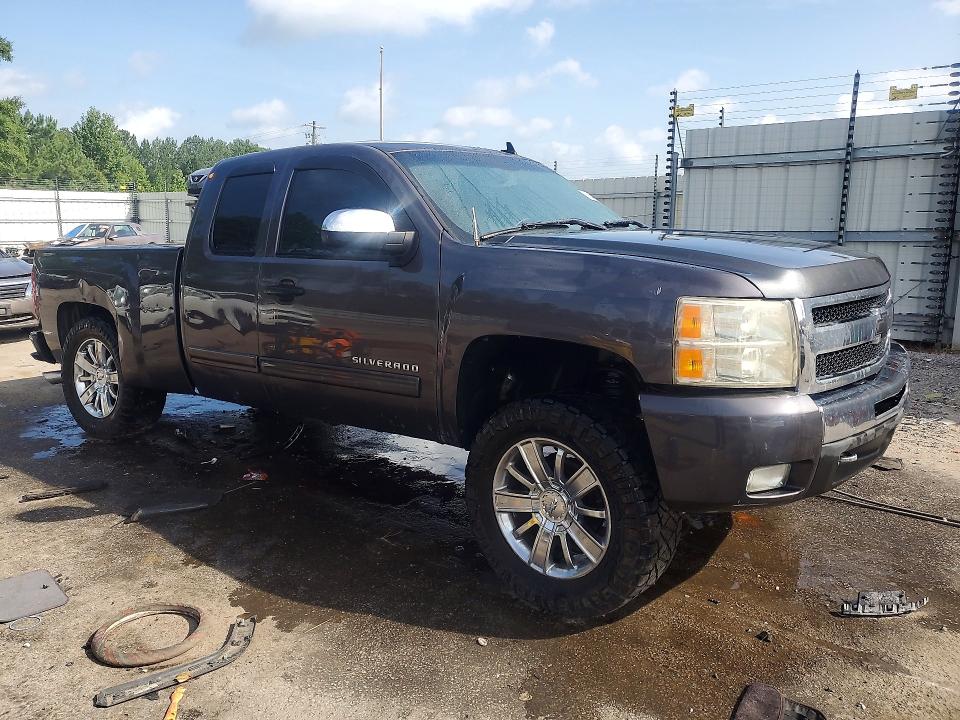 61484826 :رقم المزاد ، 1GCRCSE03BZ362552 vin ، 2011 Chevrolet Silverado مزاد بيع