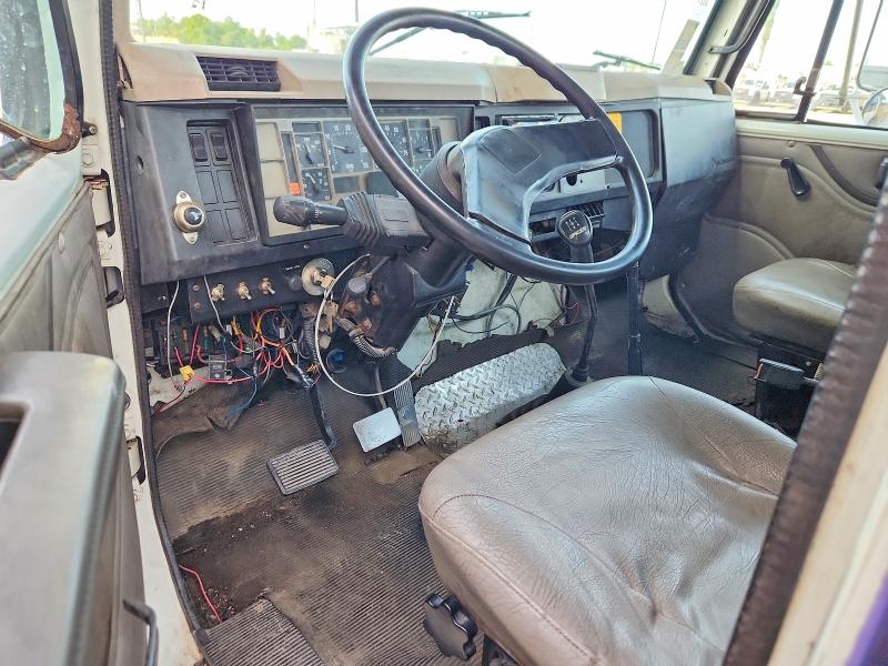 61025346 :رقم المزاد ، 1HTSCABM0WH549832 vin ، 1998 International 4000 مزاد بيع
