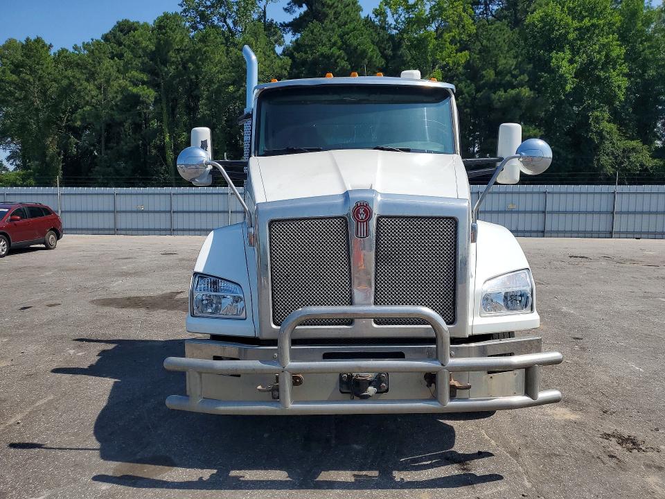 61510806 :رقم المزاد ، 1XKZDP9X6LJ396801 vin ، 2020 Kenworth Construction مزاد بيع