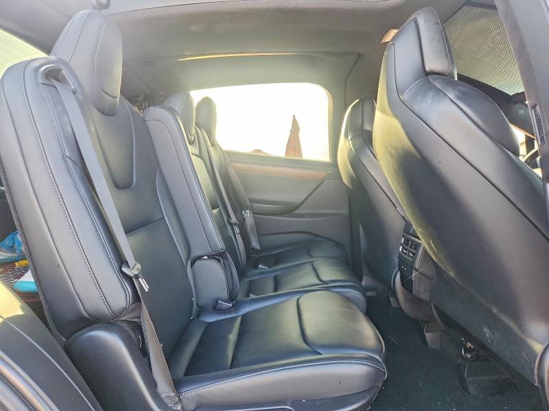 Продажа на аукционе авто 2018 Tesla Model X, vin: 5YJXCAE25JF117775, номер лота: 60075626