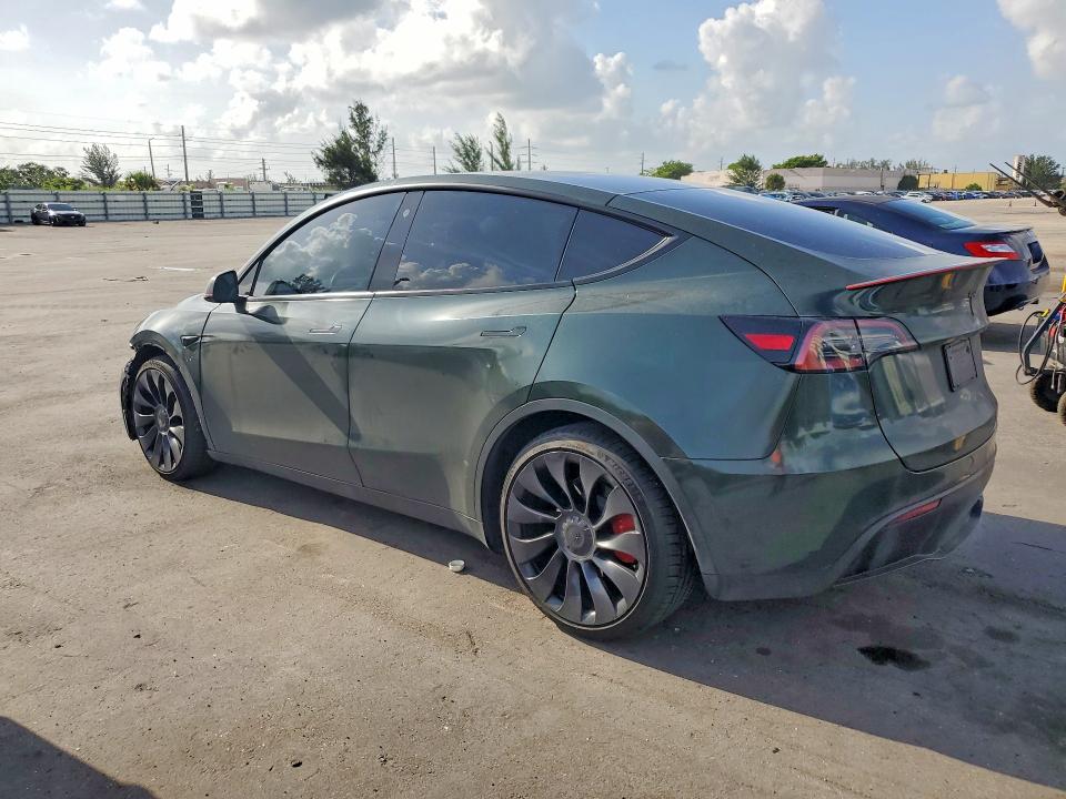 61377256 :رقم المزاد ، 7SAYGDEF7NF536619 vin ، 2022 Tesla Model Y مزاد بيع