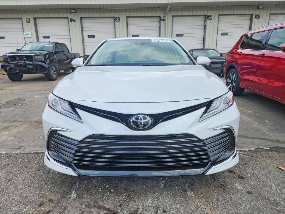 2021 Toyota Camry მანქანა იყიდება აუქციონზე, vin: 4T1F11AK1MU601487, აუქციონის ნომერი: 61609206